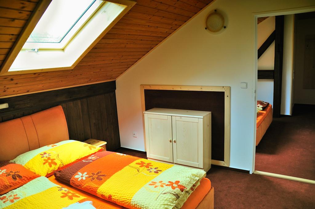 Penzion Kameňák Horní Planá Zimmer foto