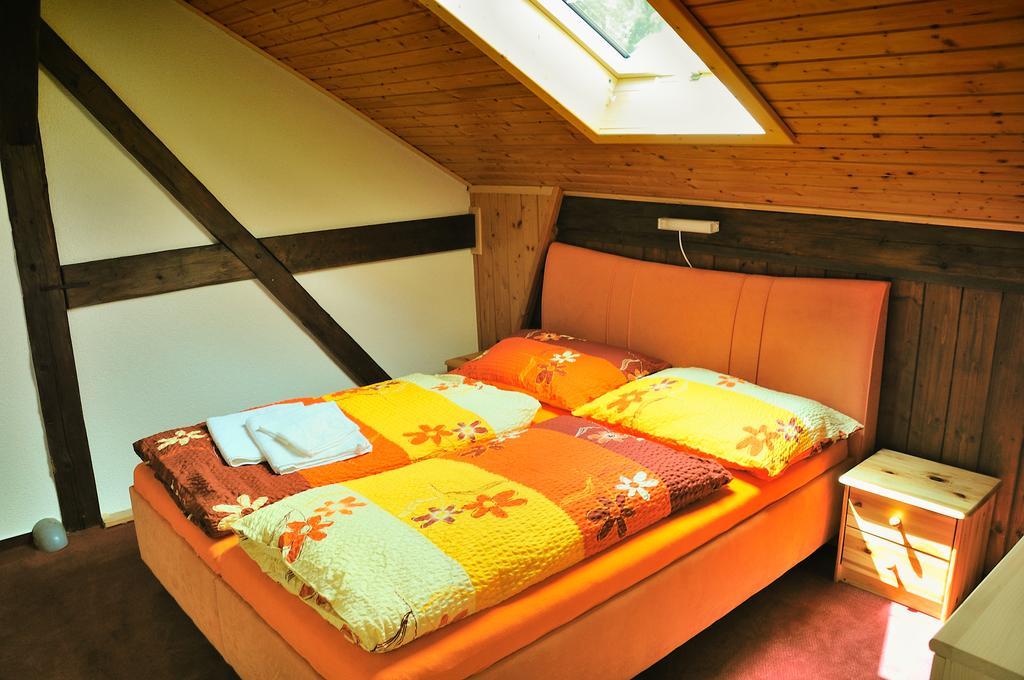 Penzion Kameňák Horní Planá Zimmer foto